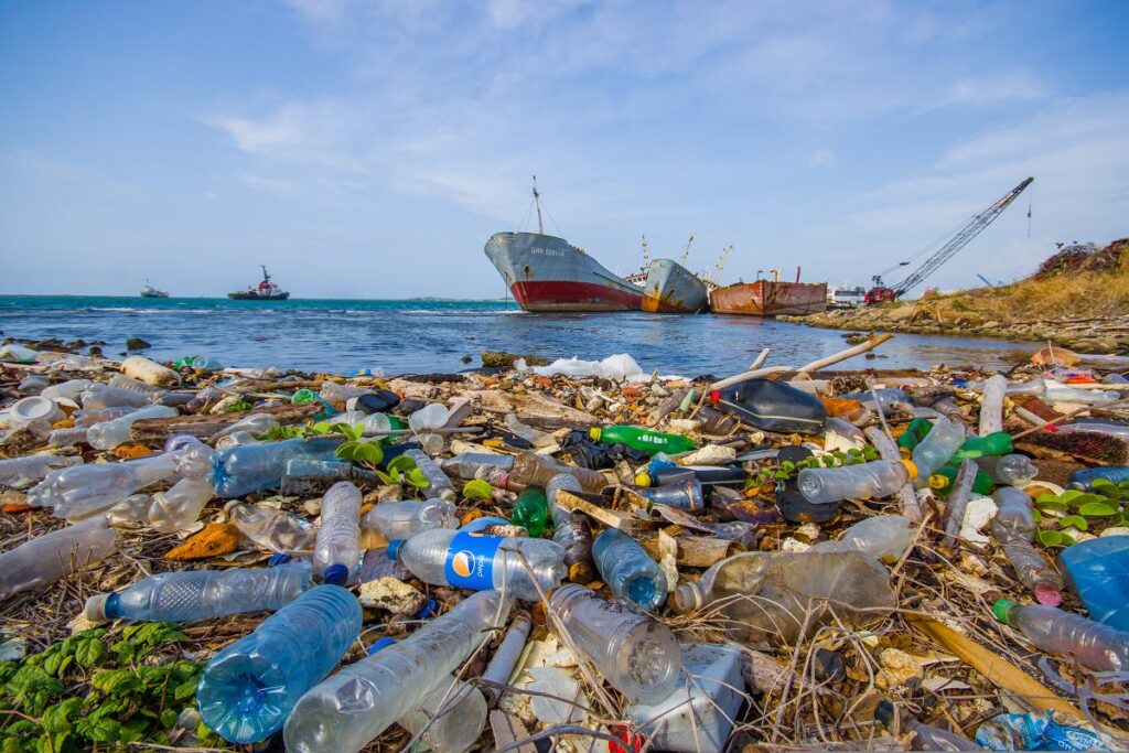 Plastik na oceanie